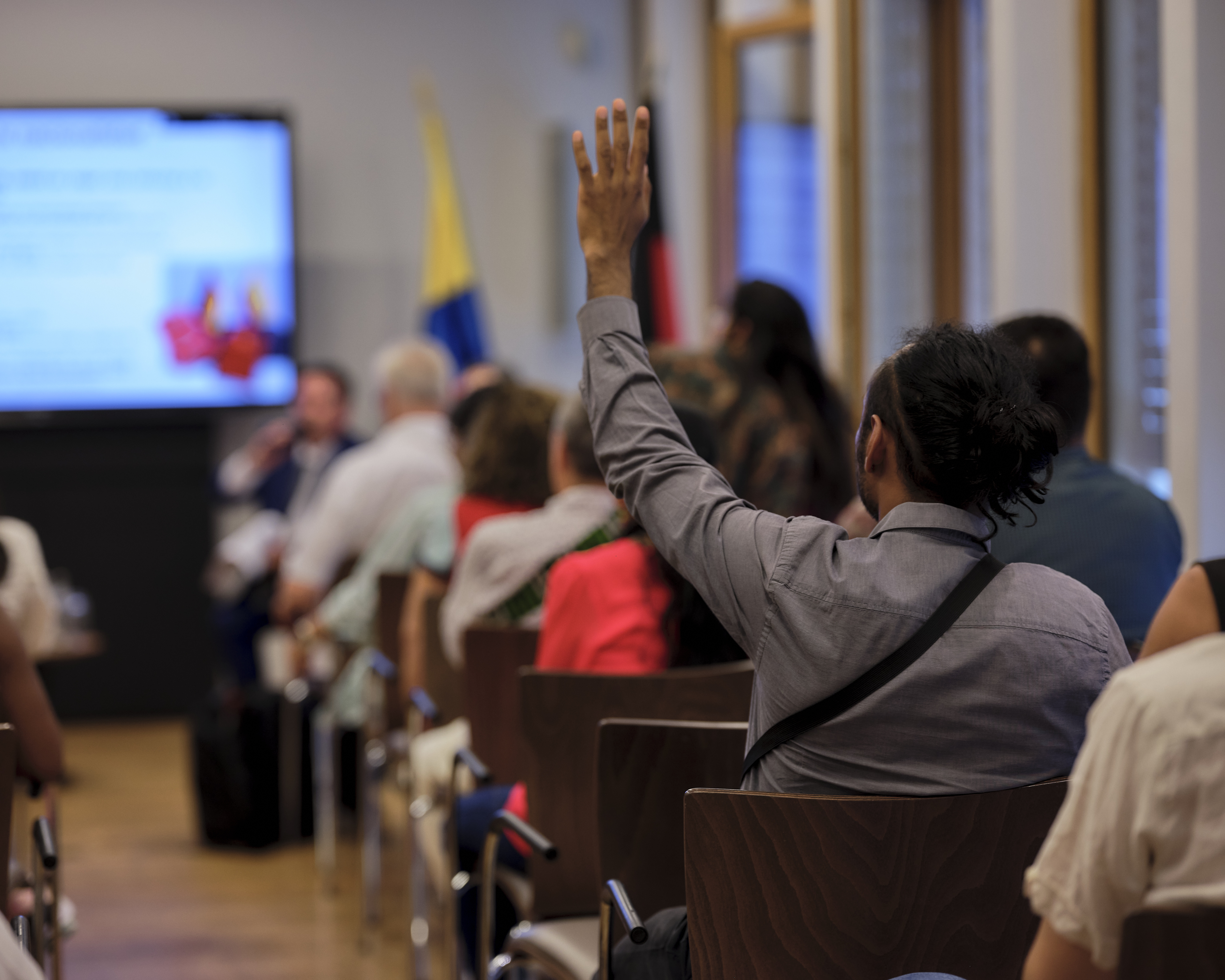 Embajada de Colombia en Alemania, su Sección Consular en Berlín y Consulado General de Colombia en Fráncfort del Meno (Frankfurt) realizaron un espacio de diálogo y rendición de cuentas en Alemania 2023-2024