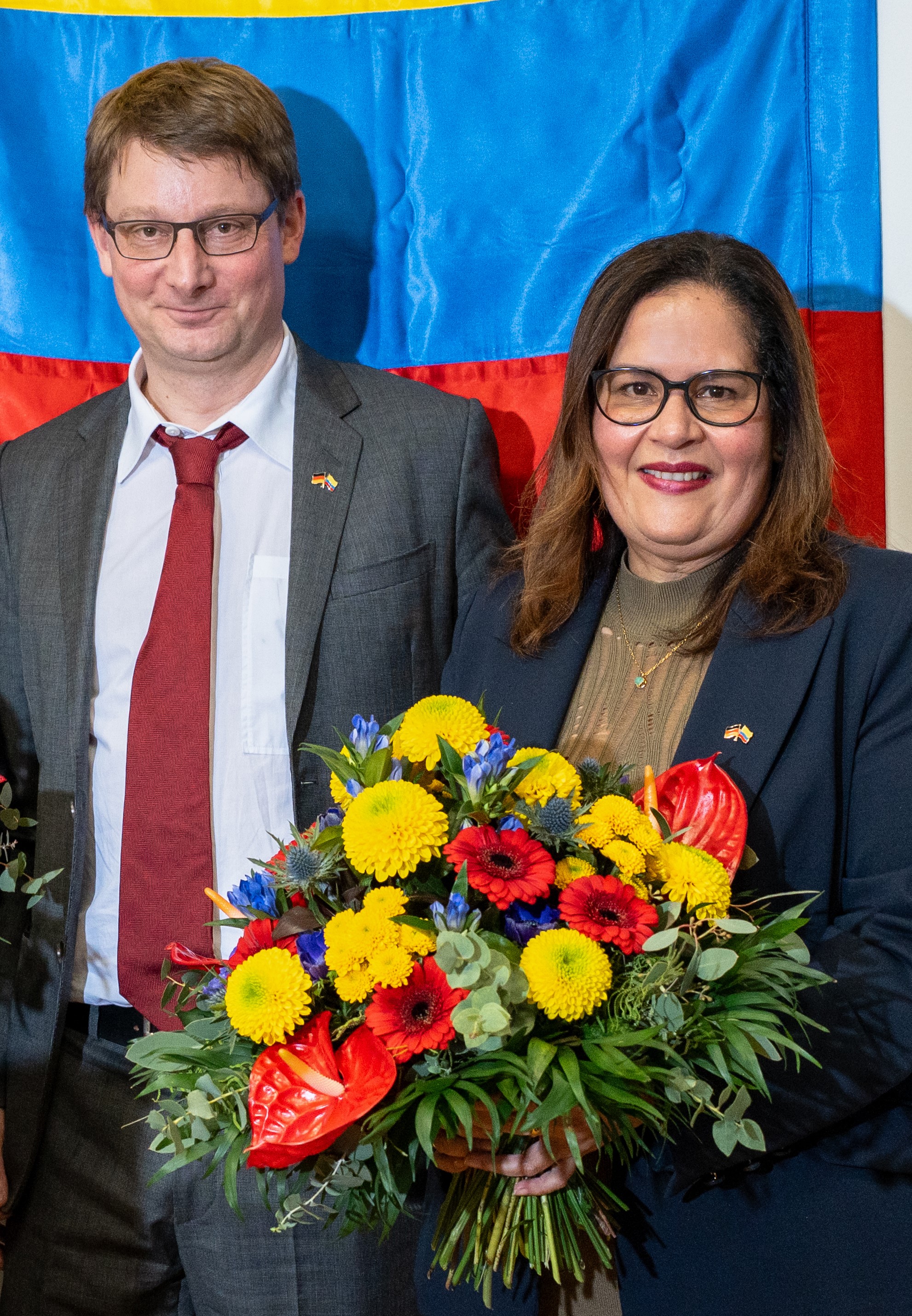 Embajadora de Colombia en Alemania, Yadir Salazar Mejía posesionó a Ferdinand Ayen como Cónsul Honorario de Colombia en Stuttgart